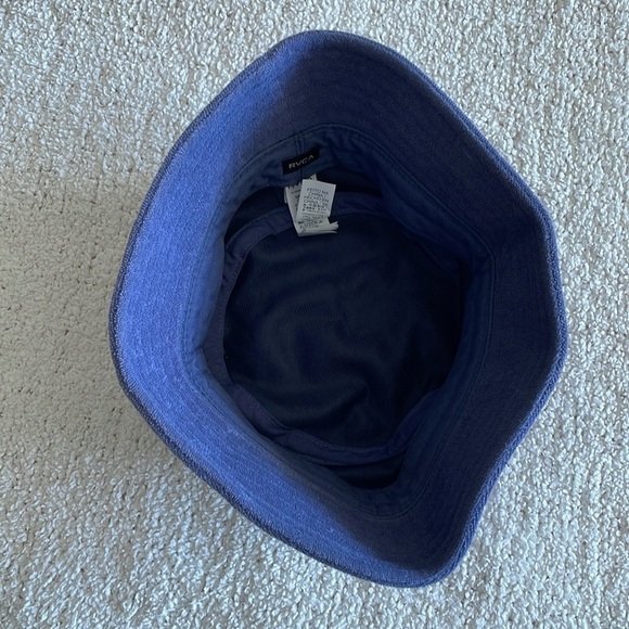 NWOT bucket hat / RVCA - Picture 3 of 5